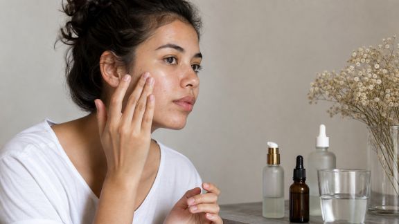 Intégrer des soins anti-pollution dans sa routine beauté urbaine