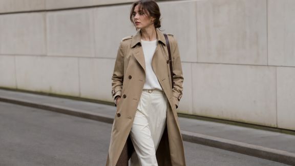 Le trench revisité : idées pour un style citadin impeccable