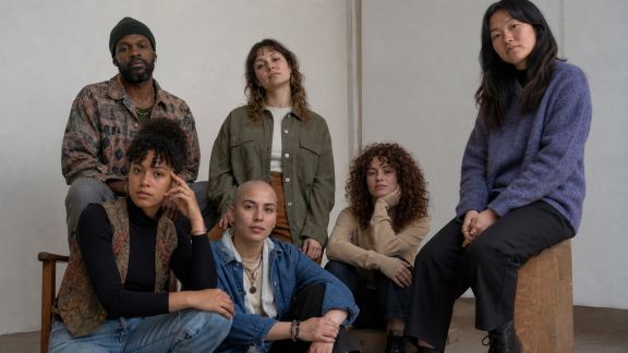 Le vêtement engagé : panorama des créateurs militants d’hier et d’aujourd’hui
